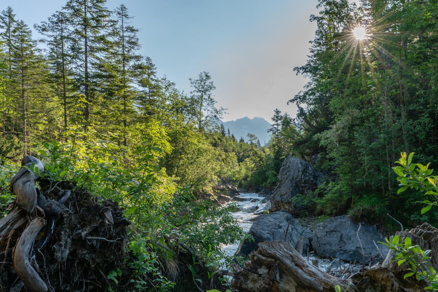 Karwendelbach Scharnitz Hotel Garni Trinkwasser Seefeld Naturpark Karwendel